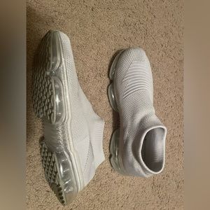 La Sheelah Womens Shoes Ankle 9 Mauve Knit Slip on Elastic Comfort Mesh Sneakers